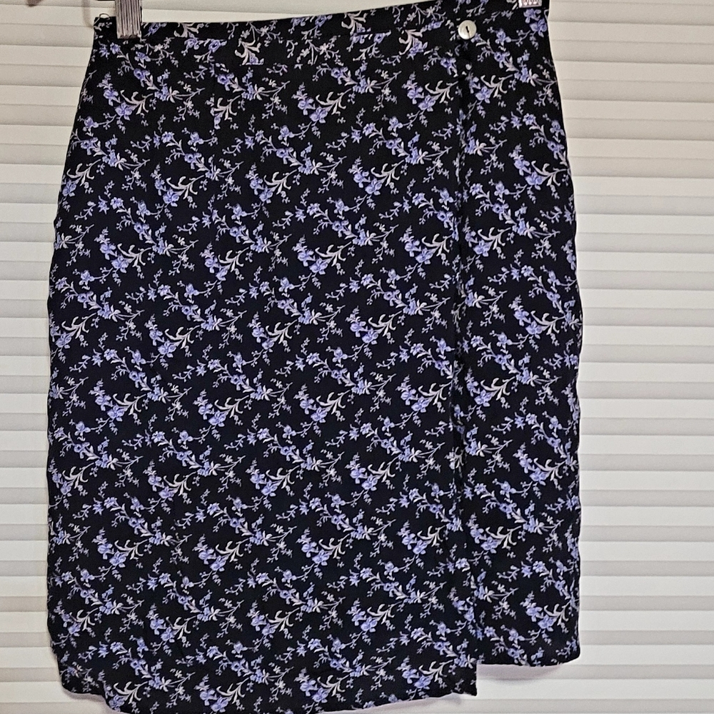 Taylor B. Moss floral skirt